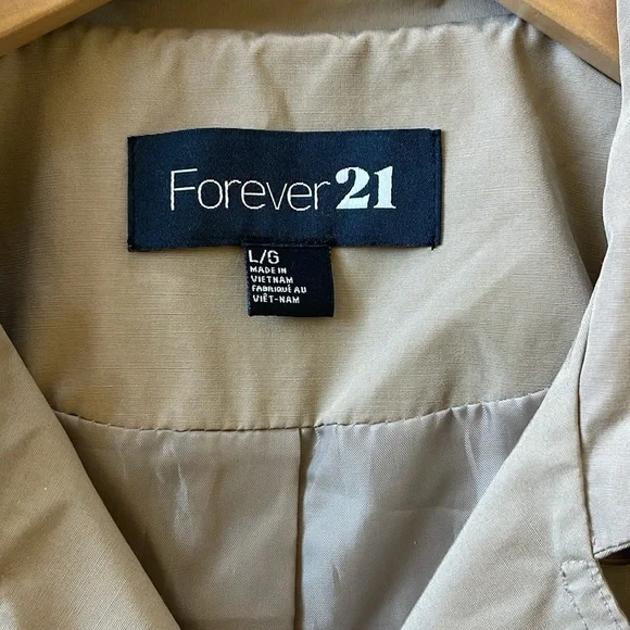 Short trench coat women’s size large - Picture 3 of 9